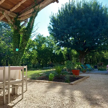 Guest house La Maison Au Frene 3*