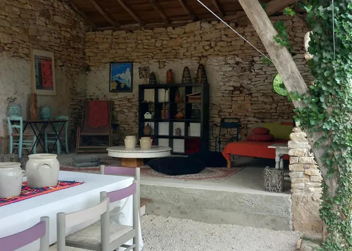 Pensión La Maison Au Frene 3*